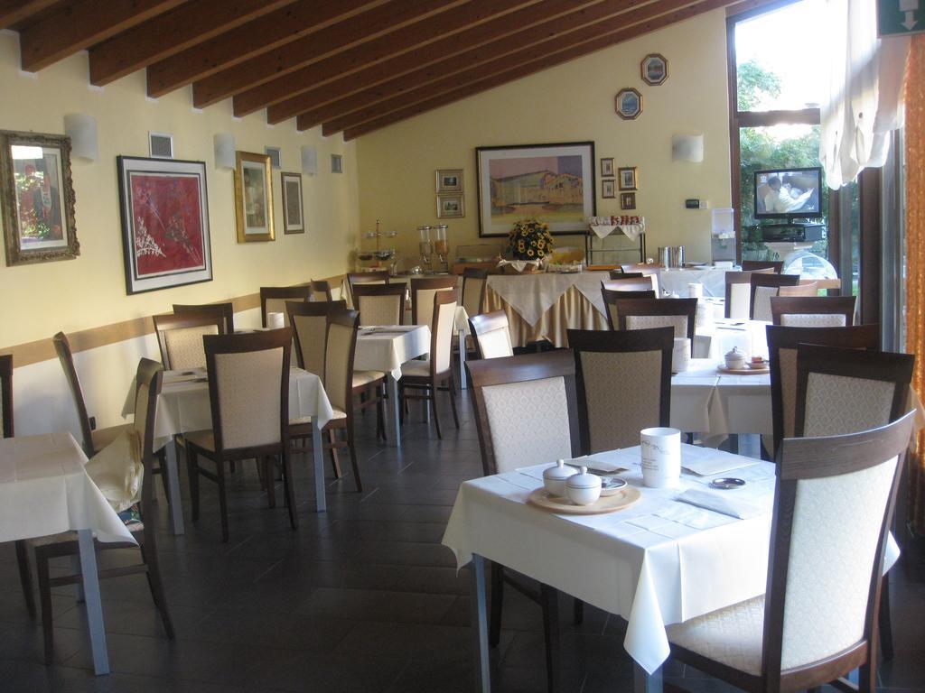 Albergo Giardino Sannazzaro de' Burgondi Luaran gambar