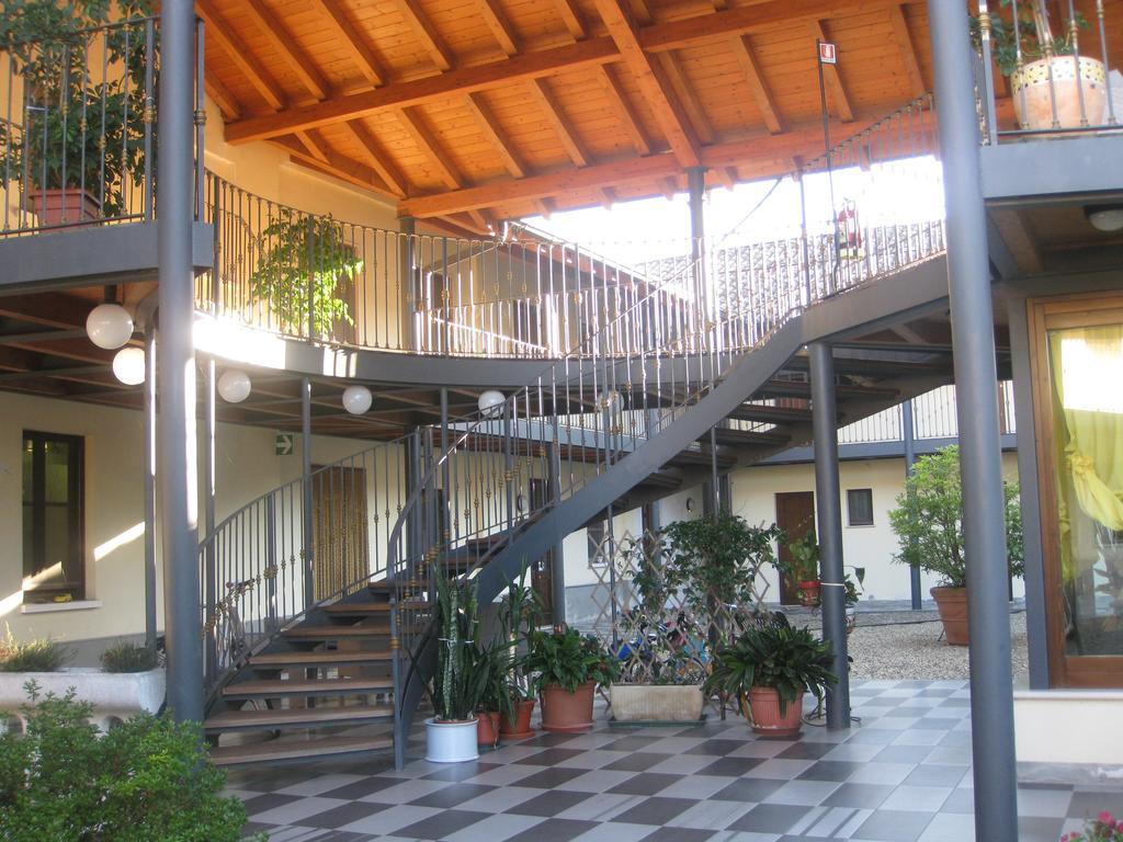 Albergo Giardino Sannazzaro de' Burgondi Luaran gambar